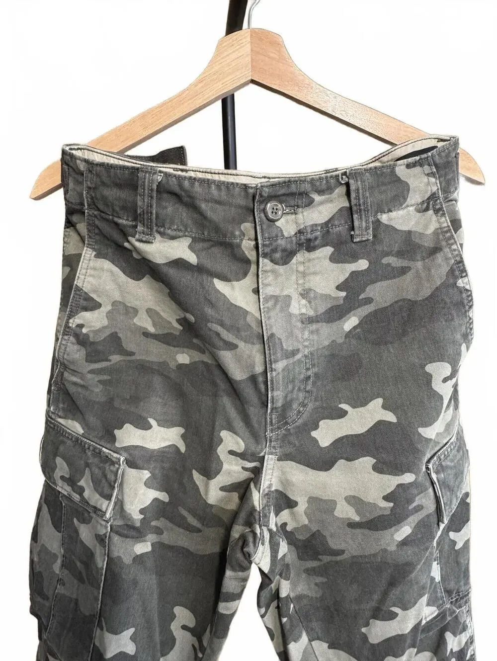 Banana Republic Men's Camo Cargo Pants